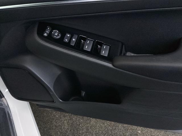 ヴェゼル e:HEVZ 純正ナビ フルセグ リアカメラ 衝突回避支援ブレーキ機能 スマキ Pトランク フルオートエアコン Dレコ エアバッグ 両席エアバック Rカメ パワーウィンドウ LEDランプ ソナー クルーズC USB(50枚目)