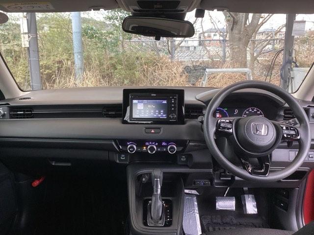 �t�����g�K���X���傫���A���C�h�Ȏ��E�ŉ^�]�����₷���Ȃ�悤�ɁA�݌v����Ă��܂��B