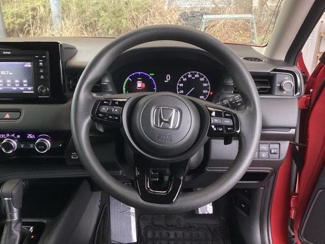 ��ɂȂ��ފ��o�̃X�e�A�����O�ł��B�����S�n�A�f�U�C�����A���쐫�ɂ���������A�C�e���ł��B