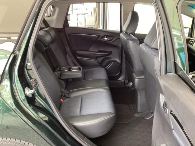 ������胊�A�V�[�g�ł��I�Z���^�[�Ƀh�����N�z���_�[�t�A�[�����X�g�����Ă��܂��B�܂��A�܂肽���ގ����ł��܂��I