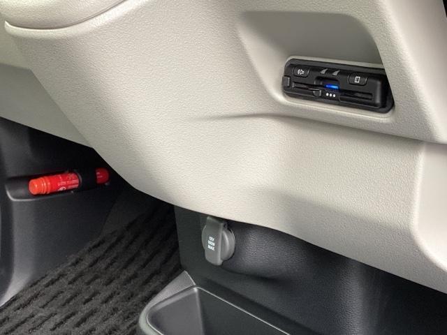 Ｎ－ＢＯＸ ベースグレード　アイスト　セキュリティアラーム　地デジＴＶ　誤発信抑制機能　キーレスエントリー　前席シートヒーター　ＵＳＢポート　バックカメラ付　禁煙　スマートキ　運転席エアバッグ　パワーステアリング（12枚目）