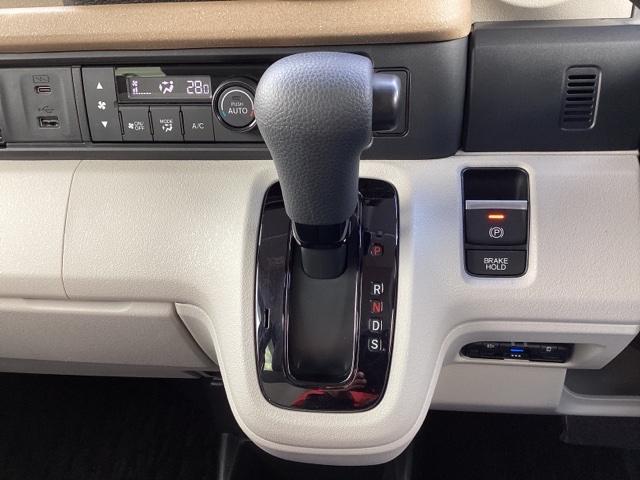 Ｎ－ＢＯＸ ベースグレード　アイスト　セキュリティアラーム　地デジＴＶ　誤発信抑制機能　キーレスエントリー　前席シートヒーター　ＵＳＢポート　バックカメラ付　禁煙　スマートキ　運転席エアバッグ　パワーステアリング（16枚目）