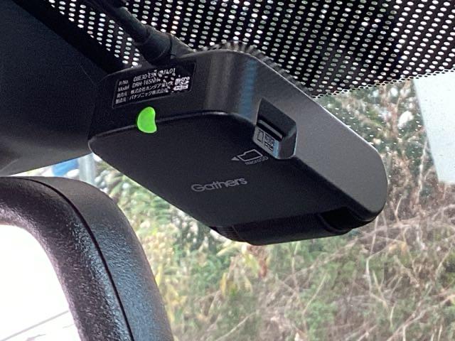 ���S�̃h���C�u���T�|�[�g����y�h�����R�z��؂ȏu�Ԃ���������L�^���A������̎��ɂ������鑕���ł��B