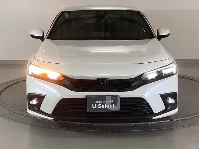 �k�d�c�w�b�h���C�g�𑕔����Ă��܂��B�k�d�c�w�b�h���C�g�͂ƂĂ����邭�A�J�̓����ԑ��s�����S�E���S�ł��B