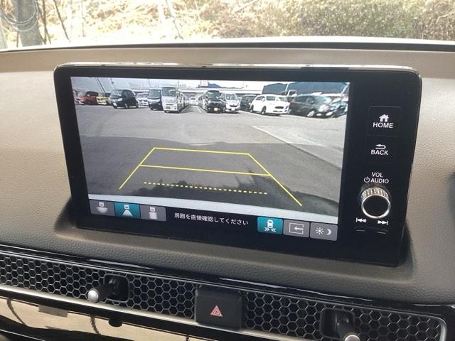 �o�b�N���j�^�[�ɃK�C�h���\���t���Ȃ̂ŎԌɓ�������S�y�J�����A���O���͂R�p�^�[������I�ׂ܂��z�m��Ȃ����ł����S���Ċy�������o�������ł��܂��B