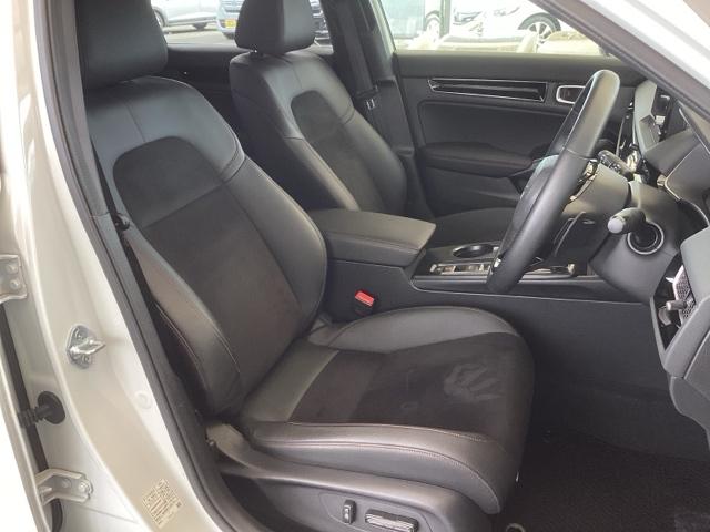 ���U�[×�X�E�F�[�h�̃R���r�V�[�g�́A�^�]�ȂW�E�F�C�A����ȂS�E�F�C�̃p���[�V�[�g�ł��B