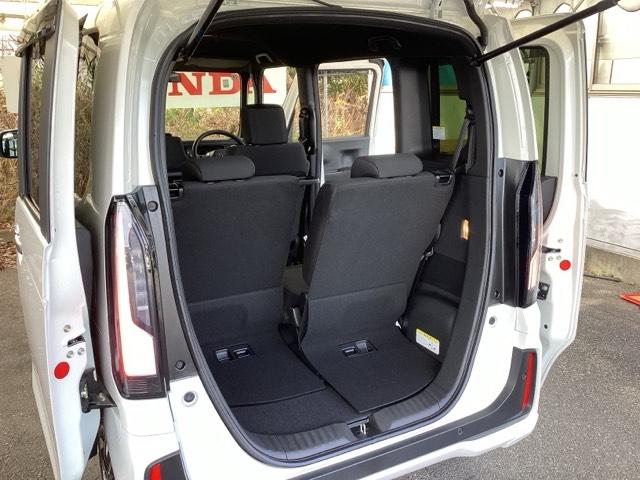 Ｎ－ＢＯＸカスタム ベースグレード　純正メモリーナビ　ドラレコ　リアカメラ　Ｐソナー　ナビテレビ　レーダーブレーキサポート　ＥＴＣ装備　定期点検記録簿　地デジ対応　サイドエアバック　Ｓヒータ　スマートキー＆プッシュスタート　横滑り防止（18枚目）