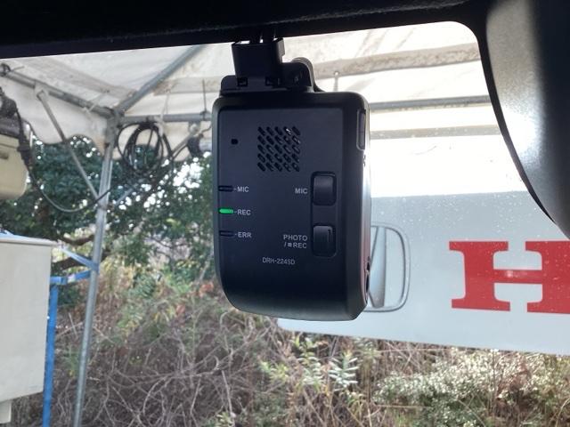 Ｎ－ＢＯＸカスタム ベースグレード　純正メモリーナビ　ドラレコ　リアカメラ　Ｐソナー　ナビテレビ　レーダーブレーキサポート　ＥＴＣ装備　定期点検記録簿　地デジ対応　サイドエアバック　Ｓヒータ　スマートキー＆プッシュスタート　横滑り防止（49枚目）