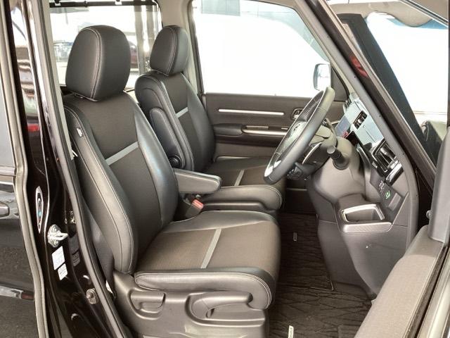 �t�����g�L�X�A�Z�p���[�g�V�[�g�̉^�]�Ȃ́A�n�C�g�A�W���X�^�[���t���Ă���̂ŁA���K�Ƀh���C�u���ł��܂��B�n���h���̓e���X�R�s�b�N�@�\�ŁA�n���h���ʒu����E���E��O�E���ɒ��߂ł��܂��B