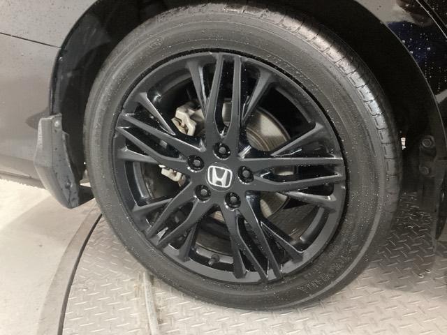 オデッセイハイブリッド ｅ：ＨＥＶアブソルート・ＥＸブラックエディション　純正ナビ　フルセグ　リアカメラ　パノラミックビューモニター　オートエアコン　ＥＴＣ装備　シートヒータ　Ｗエアコン　アイドリングストップ　Ｄレコ　フロントカメラ　盗難防止システム　ＤＶＤ再生可　Ｂカメラ（27枚目）