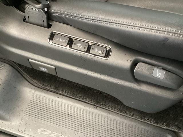 オデッセイハイブリッド ｅ：ＨＥＶアブソルート・ＥＸブラックエディション　純正ナビ　フルセグ　リアカメラ　パノラミックビューモニター　オートエアコン　ＥＴＣ装備　シートヒータ　Ｗエアコン　アイドリングストップ　Ｄレコ　フロントカメラ　盗難防止システム　ＤＶＤ再生可　Ｂカメラ（54枚目）