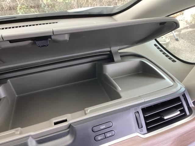 フリード Ｇ・ホンダセンシング　純正ナビ　フルセグ　６人乗り　Ｗ電動ドア　キーフリ　スマートキーシステム　イモビ　ＵＳＢポート　カラーバックモニター　横滑防止装置　エアコン　クルコン　パワーウィンドウ　ＳＲＳ　ＤＶＤ再生機能　ＡＢＳ（43枚目）