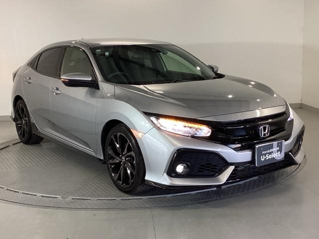 シビック ハッチバック　純正ナビ　スマートキー　ＥＴＣ　衝突軽減ブレーキシステム　エアコン　助手席エアバッグ　サイドカーテンエアバック　シートヒータ　リヤカメラ　オートクルーズ　ＡＢＳ　キーフリー　ＶＳＡ　パワーウインドウ（7枚目）