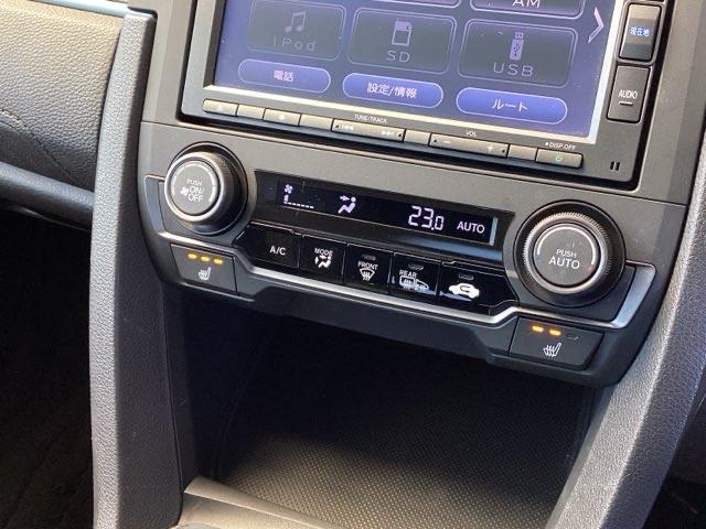 シビック ハッチバック　純正ナビ　スマートキー　ＥＴＣ　衝突軽減ブレーキシステム　エアコン　助手席エアバッグ　サイドカーテンエアバック　シートヒータ　リヤカメラ　オートクルーズ　ＡＢＳ　キーフリー　ＶＳＡ　パワーウインドウ（13枚目）