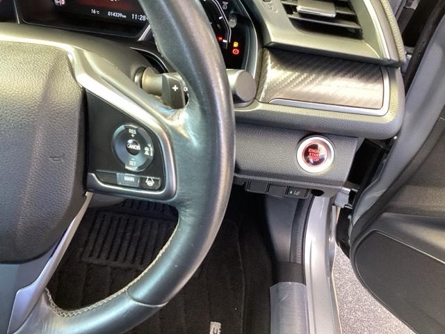 シビック ハッチバック　純正ナビ　スマートキー　ＥＴＣ　衝突軽減ブレーキシステム　エアコン　助手席エアバッグ　サイドカーテンエアバック　シートヒータ　リヤカメラ　オートクルーズ　ＡＢＳ　キーフリー　ＶＳＡ　パワーウインドウ（42枚目）