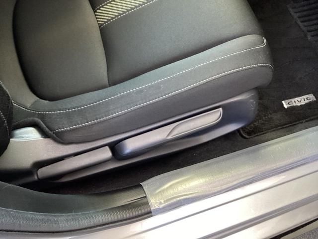 シビック ハッチバック　純正ナビ　スマートキー　ＥＴＣ　衝突軽減ブレーキシステム　エアコン　助手席エアバッグ　サイドカーテンエアバック　シートヒータ　リヤカメラ　オートクルーズ　ＡＢＳ　キーフリー　ＶＳＡ　パワーウインドウ（43枚目）