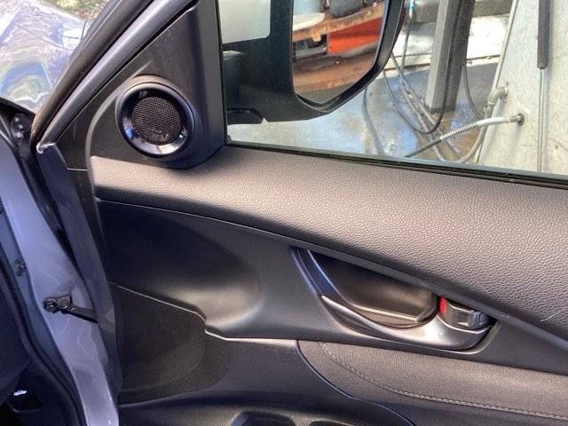 シビック ハッチバック　純正ナビ　スマートキー　ＥＴＣ　衝突軽減ブレーキシステム　エアコン　助手席エアバッグ　サイドカーテンエアバック　シートヒータ　リヤカメラ　オートクルーズ　ＡＢＳ　キーフリー　ＶＳＡ　パワーウインドウ（45枚目）