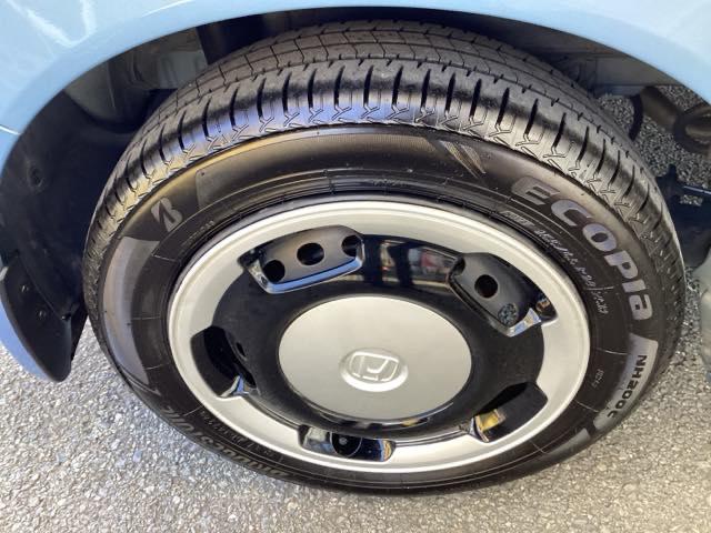 �������͑�������A�f�U�C���̂����z�C�[���L���b�v�ł��B���������ȒP