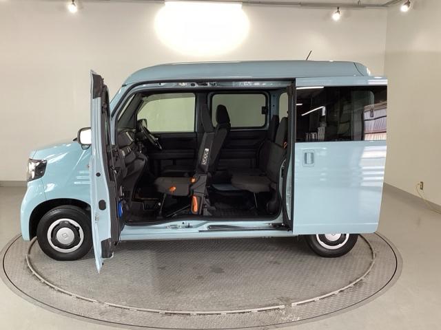 ��e�ʂ̋�Ԃ����R�Ɏg�����Ȃ��A�z���_�Ǝ��̃_�u���r�b�O��J���ł��I����ȑ��̃Z���^�[�s���[���Ȃ����A����Ȃƃ��A�V�[�g�̓t���b�g�ɂȂ�܂��I