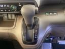 運転席周辺のスマートなレイアウトが、操作のしやすさを実現。快適なドライブをサポートします。