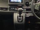 【eコンスイッチ】低燃費運転をサポートするECONモード。スイッチをONすると、エンジンやトランスミッション、A/Cなどを協調制御し、燃費の向上に貢献。エコドライブの効果を高めます。