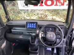 �ե���ȥ��饹���礭�����磻�ɤʻ볦�Ǳ�ž�⤷�䤹���ʤ�褦�����ꤵ��Ƥ��ޤ��� 2