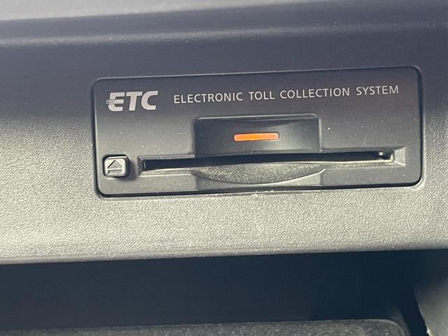 フーガ ３７０ＧＴ　車高調　ＲＡＹＺ１９インチアルミホイル　社外マフラー　革シート　パワーシート　ナビ　ＴＶ　バックカメラ　サイドカメラ　ＥＴＣ　ローダウン　カスタム車　ＨＩＤヘッドライト　タイプ別フロントバンパー（39枚目）