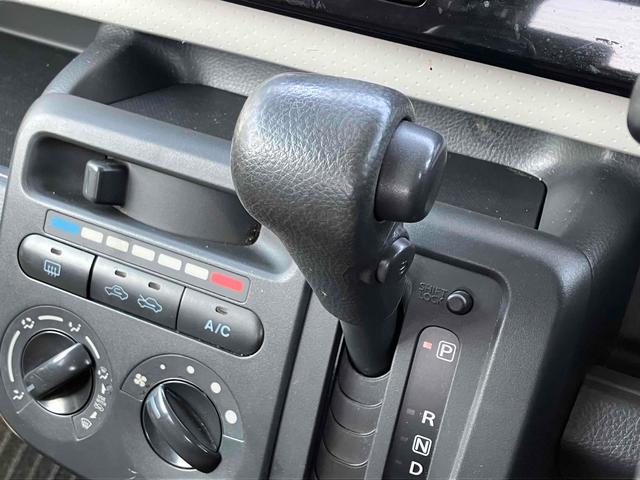 モコ Ｓ　キーレスエントリー　電動格納ミラー　ベンチシート　ＣＶＴ　盗難防止システム　ＡＢＳ　衝突安全ボディ　エアコン　パワーステアリング　パワーウィンドウ（7枚目）