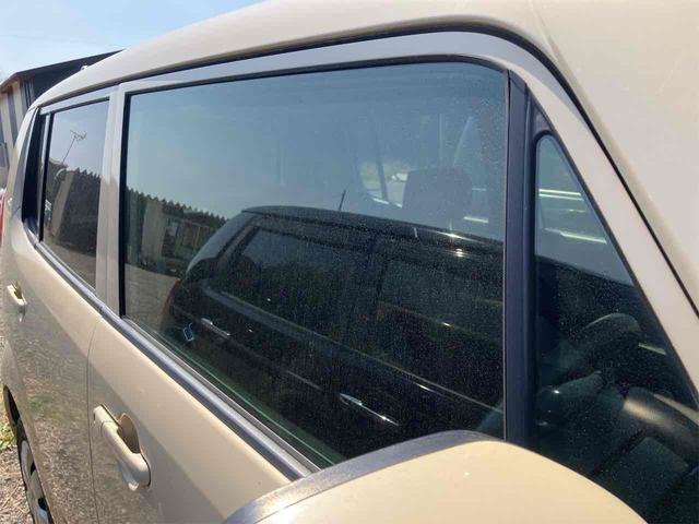 モコ Ｓ　キーレスエントリー　電動格納ミラー　ベンチシート　ＣＶＴ　盗難防止システム　ＡＢＳ　衝突安全ボディ　エアコン　パワーステアリング　パワーウィンドウ（22枚目）