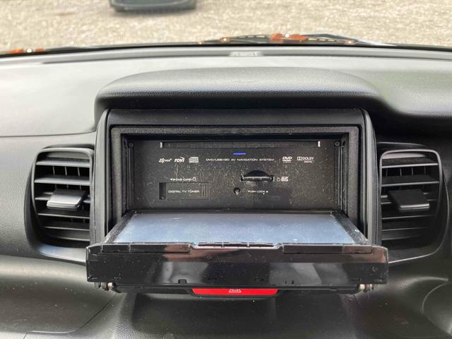 Ｎ－ＢＯＸカスタム Ｇ　４ＷＤ　バックカメラ　両側スライドドア　ナビ　ＨＩＤ　スマートキー　アイドリングストップ　ベンチシート　ＣＶＴ　盗難防止システム　ＡＢＳ　ＥＳＣ　ＣＤ　ＤＶＤ再生　アルミホイール　エアコン（7枚目）