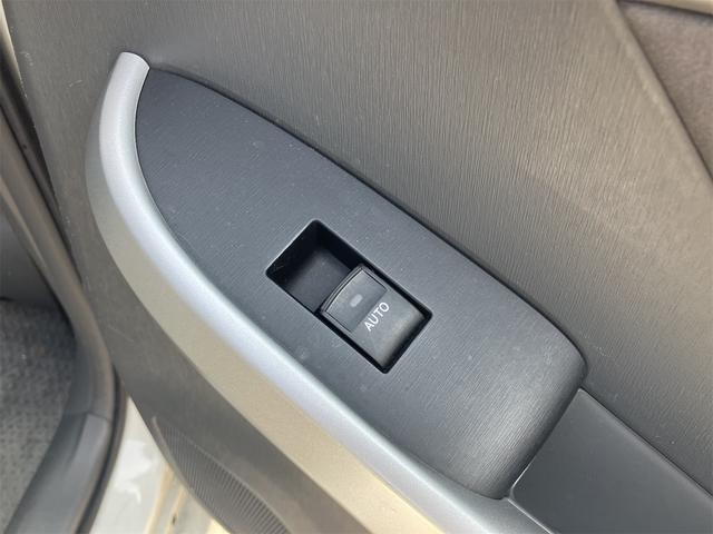プリウス Ｓ　ハイブリッド　ドライブレコーダー　ＥＴＣ　バックカメラ　ナビ　ＴＶ　オートライト　スマートキー　電動格納ミラー　ＣＶＴ　盗難防止システム　衝突安全ボディ　アルミホイール　ＣＤ　ＤＶＤ再生（59枚目）