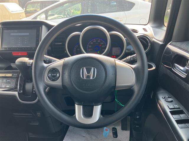 Ｎ－ＢＯＸカスタム Ｇ・Ｌパッケージ　両側スライド・片側電動　ナビ　オートライト　ＨＩＤ　スマートキー　アイドリングストップ　電動格納ミラー　ベンチシート　ＣＶＴ　盗難防止システム　ＡＢＳ　ＥＳＣ　ＣＤ　ＤＶＤ再生　アルミホイール（3枚目）