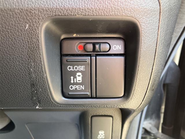 Ｎ－ＢＯＸカスタム Ｇ・Ｌパッケージ　両側スライド・片側電動　ナビ　オートライト　ＨＩＤ　スマートキー　アイドリングストップ　電動格納ミラー　ベンチシート　ＣＶＴ　盗難防止システム　ＡＢＳ　ＥＳＣ　ＣＤ　ＤＶＤ再生　アルミホイール（6枚目）