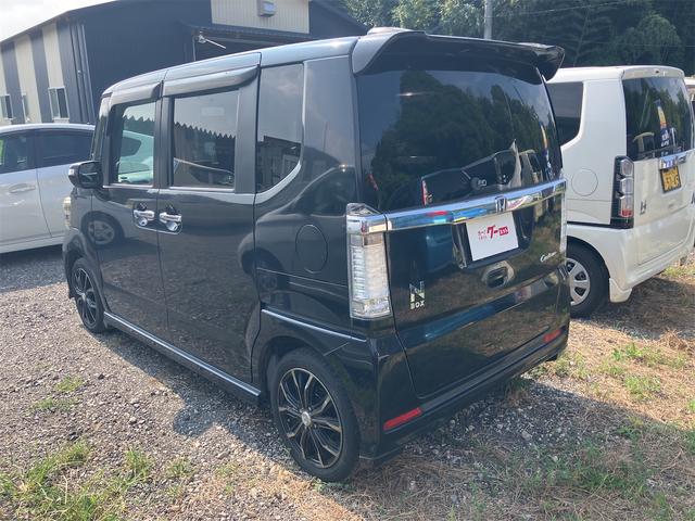 Ｎ－ＢＯＸカスタム Ｇ・Ｌパッケージ　両側スライド・片側電動　ナビ　オートライト　ＨＩＤ　スマートキー　アイドリングストップ　電動格納ミラー　ベンチシート　ＣＶＴ　盗難防止システム　ＡＢＳ　ＥＳＣ　ＣＤ　ＤＶＤ再生　アルミホイール（16枚目）