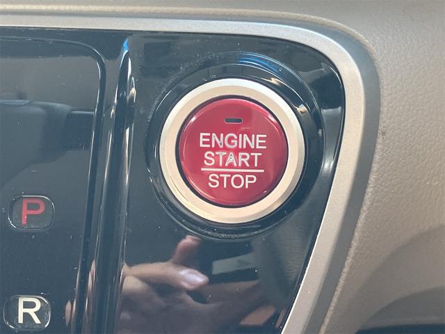 Ｎ－ＢＯＸ Ｇ・Ｌパッケージ　バックカメラ　両側スライド・片側電動　ナビ　ＴＶ　スマートキー　アイドリングストップ　電動格納ミラー　ベンチシート　ＣＶＴ　盗難防止システム　ＡＢＳ　ＥＳＣ　ＣＤ　ＤＶＤ再生　ＵＳＢ　アルミホイール（6枚目）