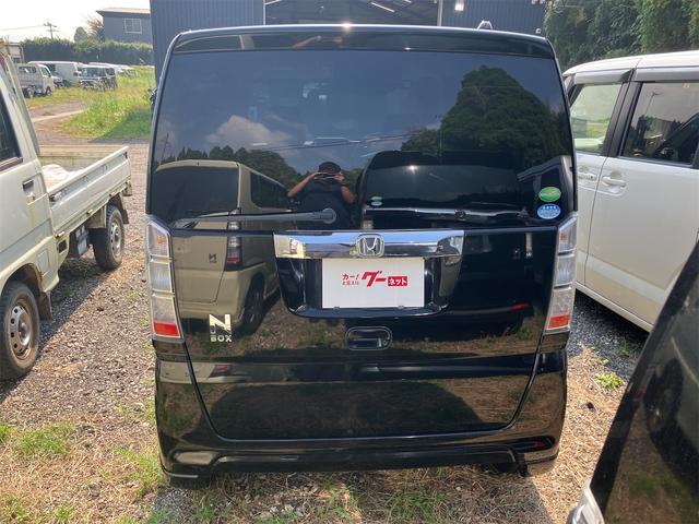 Ｎ－ＢＯＸ Ｇ・Ｌパッケージ　バックカメラ　両側スライド・片側電動　ナビ　ＴＶ　スマートキー　アイドリングストップ　電動格納ミラー　ベンチシート　ＣＶＴ　盗難防止システム　ＡＢＳ　ＥＳＣ　ＣＤ　ＤＶＤ再生　ＵＳＢ　アルミホイール（15枚目）