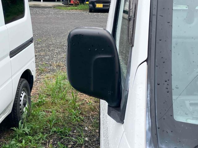 クリッパートラック 　４ＷＤ　軽トラック　ＭＴ　エアコン　運転席エアバッグ（7枚目）