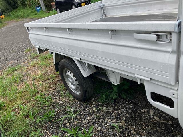 クリッパートラック 　４ＷＤ　軽トラック　ＭＴ　エアコン　運転席エアバッグ（13枚目）