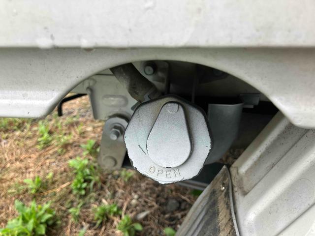 クリッパートラック 　４ＷＤ　軽トラック　ＭＴ　エアコン　運転席エアバッグ（17枚目）