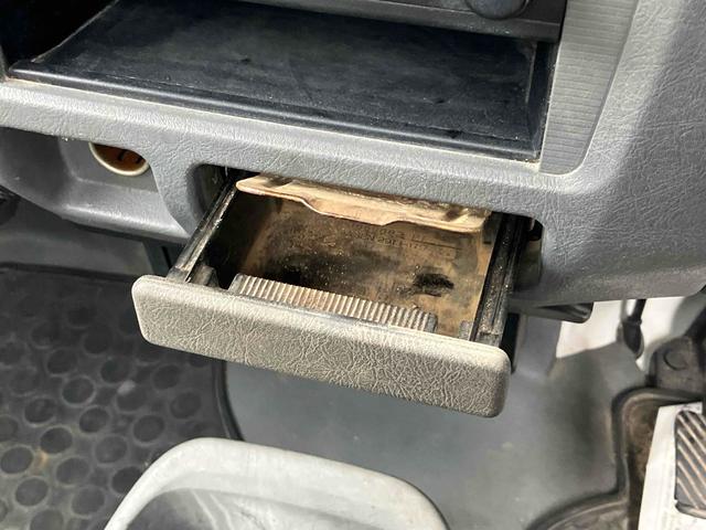 クリッパートラック 　４ＷＤ　軽トラック　ＭＴ　エアコン　運転席エアバッグ（36枚目）