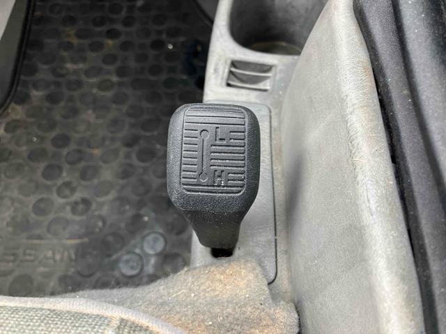 クリッパートラック 　４ＷＤ　軽トラック　ＭＴ　エアコン　運転席エアバッグ（41枚目）
