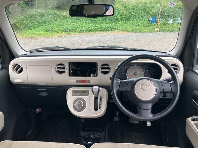 ミラココア ココアプラスＧ　バックカメラ　スマートキー　電動格納ミラー　ベンチシート　ＣＶＴ　盗難防止システム　ＡＢＳ　ＣＤ　ルーフレール　衝突安全ボディ　エアコン　パワーステアリング　パワーウィンドウ　運転席エアバッグ（2枚目）