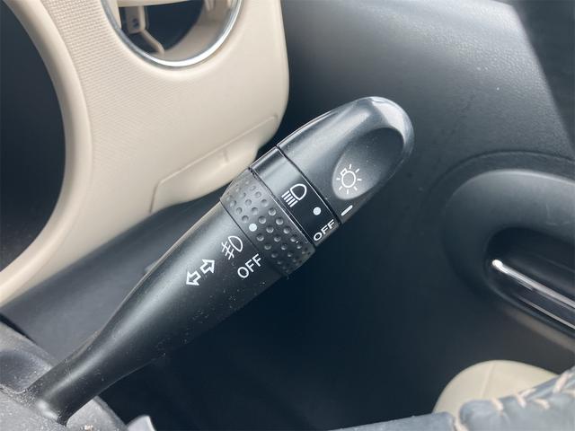 ミラココア ココアプラスＧ　バックカメラ　スマートキー　電動格納ミラー　ベンチシート　ＣＶＴ　盗難防止システム　ＡＢＳ　ＣＤ　ルーフレール　衝突安全ボディ　エアコン　パワーステアリング　パワーウィンドウ　運転席エアバッグ（7枚目）