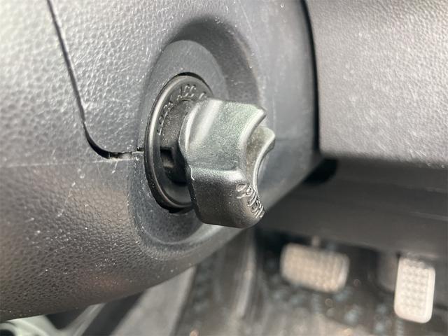 ミラココア ココアプラスＧ　バックカメラ　スマートキー　電動格納ミラー　ベンチシート　ＣＶＴ　盗難防止システム　ＡＢＳ　ＣＤ　ルーフレール　衝突安全ボディ　エアコン　パワーステアリング　パワーウィンドウ　運転席エアバッグ（8枚目）