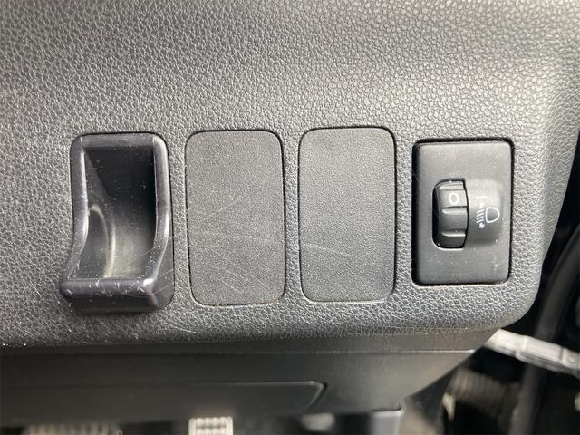 ミラココア ココアプラスＧ　バックカメラ　スマートキー　電動格納ミラー　ベンチシート　ＣＶＴ　盗難防止システム　ＡＢＳ　ＣＤ　ルーフレール　衝突安全ボディ　エアコン　パワーステアリング　パワーウィンドウ　運転席エアバッグ（9枚目）