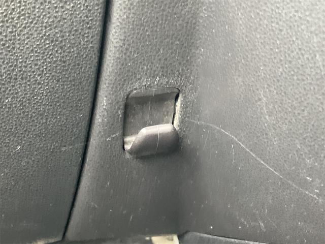 ミラココア ココアプラスＧ　バックカメラ　スマートキー　電動格納ミラー　ベンチシート　ＣＶＴ　盗難防止システム　ＡＢＳ　ＣＤ　ルーフレール　衝突安全ボディ　エアコン　パワーステアリング　パワーウィンドウ　運転席エアバッグ（41枚目）