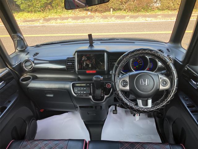 N-BOXカスタム G・ターボパッケージ ETC 両側電動スライドドア オートクルーズコントロール オートライト HID スマートキー アイドリングストップ 電動格納ミラー ベンチシート CVT 盗難防止システム ABS ESC(2枚目)