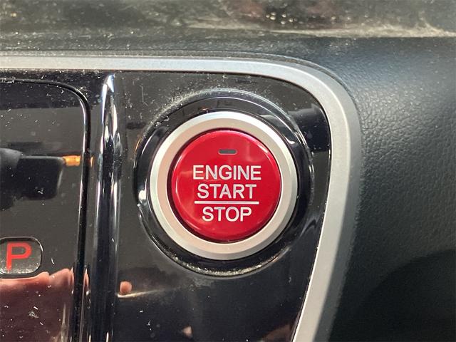 N-BOXカスタム G ETC バックカメラ 両側スライドドア ナビ TV オートライト HID スマートキー アイドリングストップ 電動格納ミラー ベンチシート CVT 盗難防止システム ABS ESC CD DVD再生(8枚目)