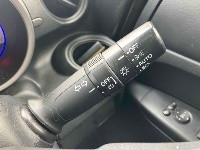 N-BOXカスタム G ETC バックカメラ 両側スライドドア ナビ TV オートライト HID スマートキー アイドリングストップ 電動格納ミラー ベンチシート CVT 盗難防止システム ABS ESC CD DVD再生(25枚目)