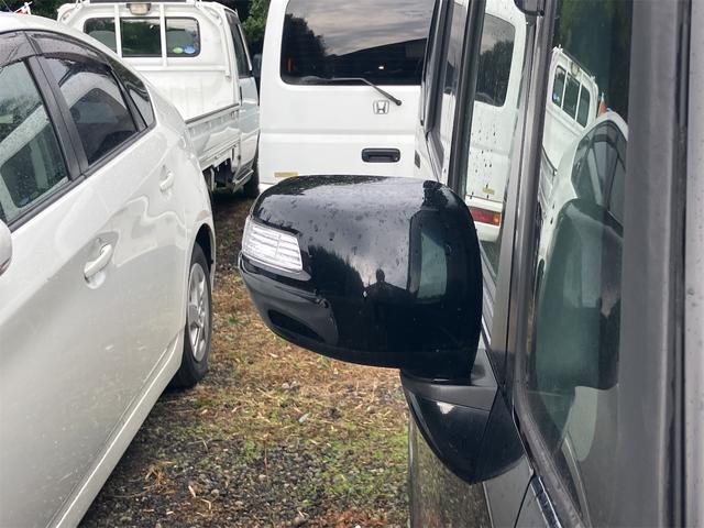 N-BOXカスタム G ETC バックカメラ 両側スライドドア ナビ TV オートライト HID スマートキー アイドリングストップ 電動格納ミラー ベンチシート CVT 盗難防止システム ABS ESC CD DVD再生(33枚目)